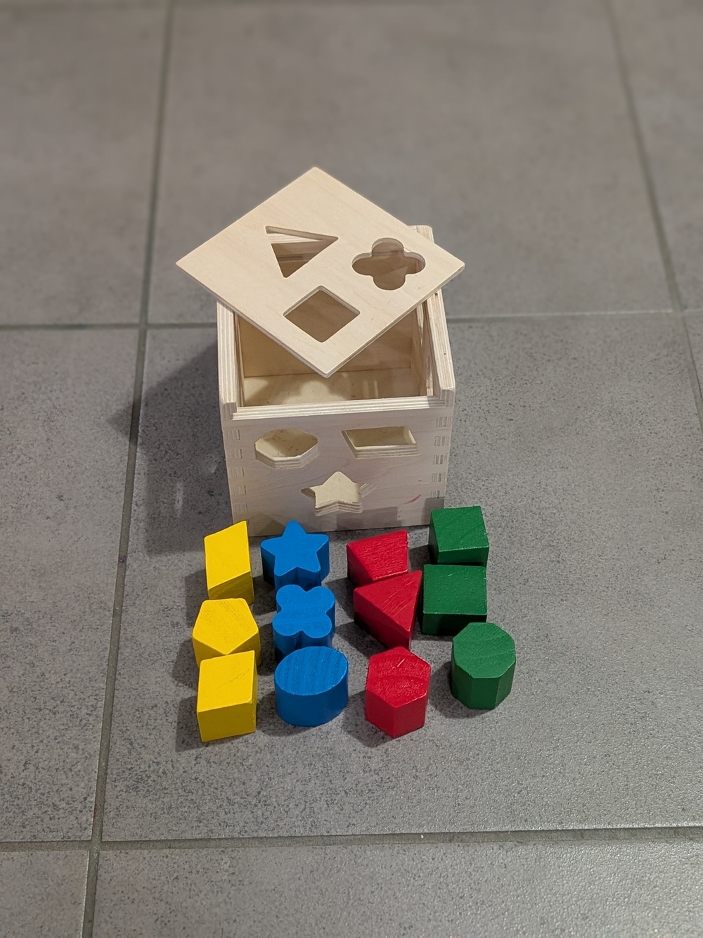 Melissa & Doug Shape Sorting Cube